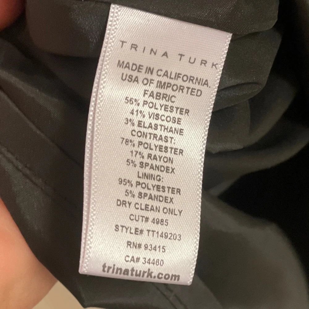 Sleeveless Chevron Dress— Trina Turk, Size Medium - Picture 8 of 15